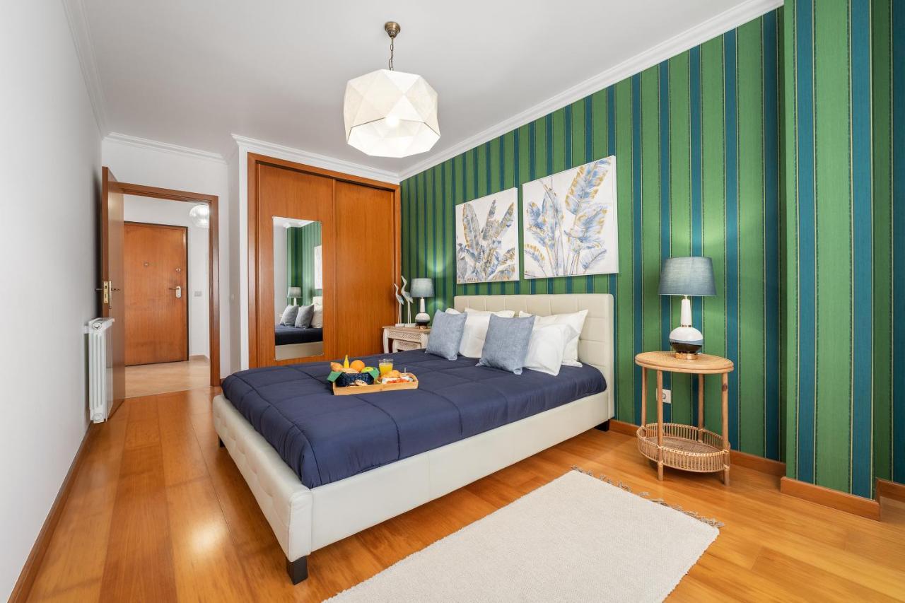 Ocean Getaway - Private Parking And Sea View Apartman Nazaré Kültér fotó